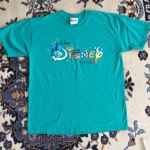 Walt Disney World tee shirt